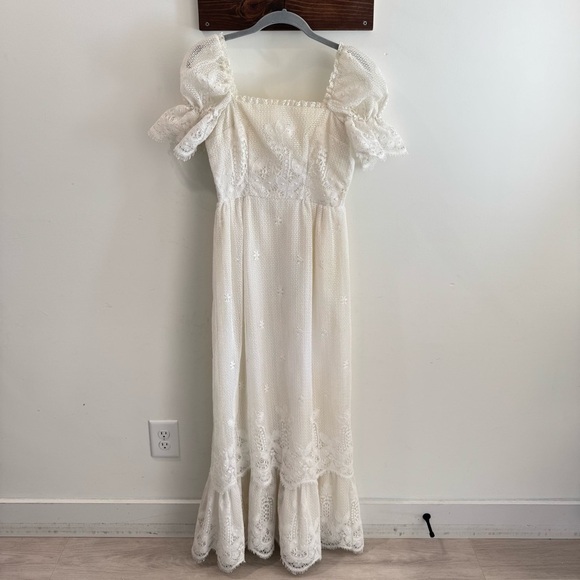 Vintage Dresses & Skirts - Vintage Bohemian Handmade Crochet Lace Puff Sleeve Wedding Dress‎ XS